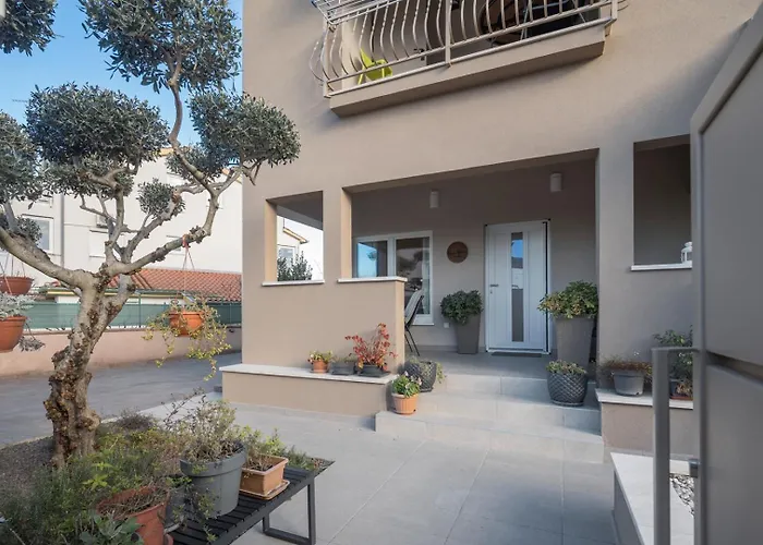 House Runa 아파트 포레치