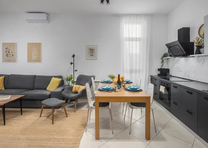 House Runa 포레치