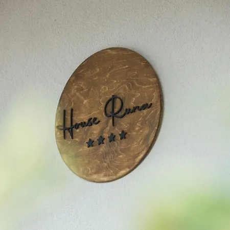 House Runa Apartman *