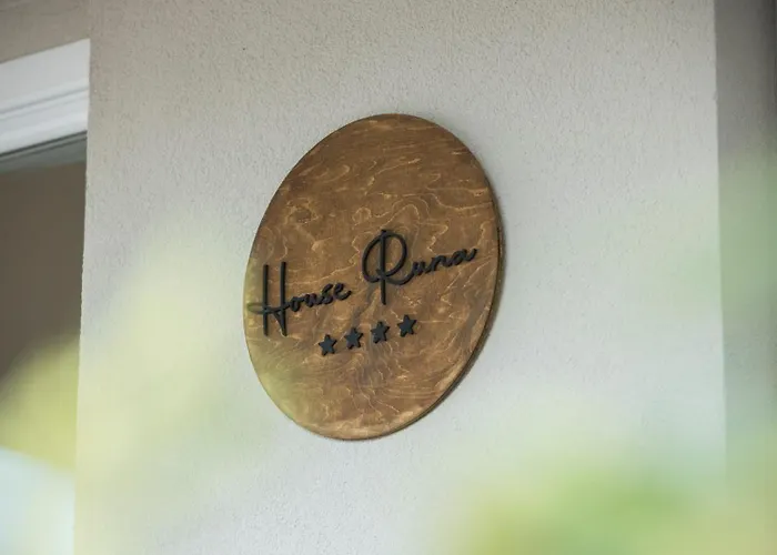 House Runa דירה *