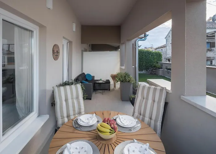 Lägenhet House Runa